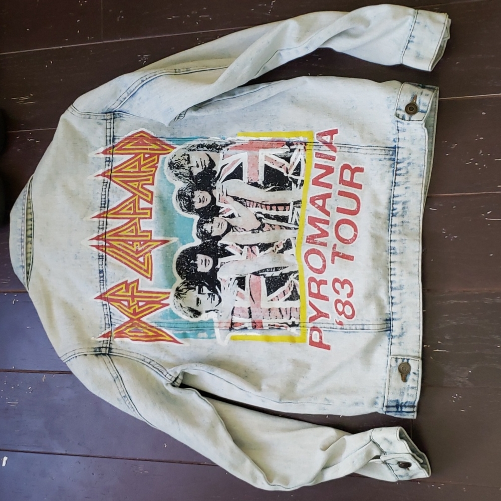 Def Leppard Pyromania 83 Tour denim jean jacket Size Small